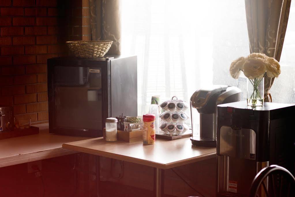 Lagana Hotel Lanigan Kültér fotó